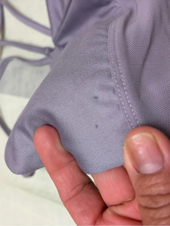 ALO Yoga Lavish Sports Bra in light purple. With removable pads. Size SMALL. - Picture 10 of 10